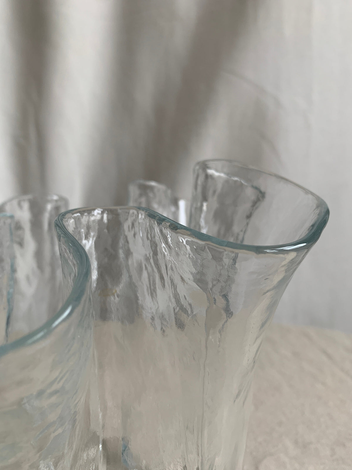 MUURLA Finland Wavy Handkerchief Glass Vase