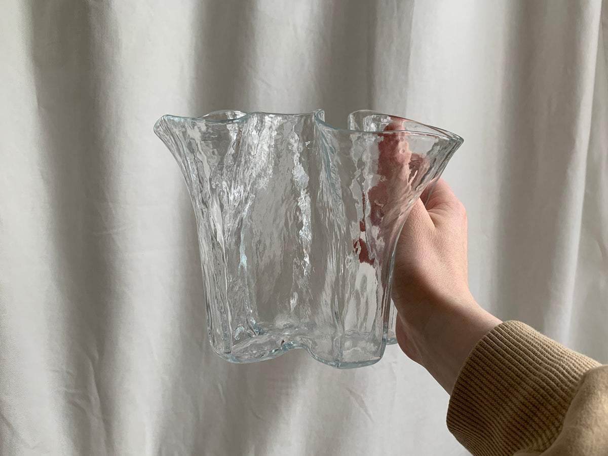 MUURLA Finland Wavy Handkerchief Glass Vase