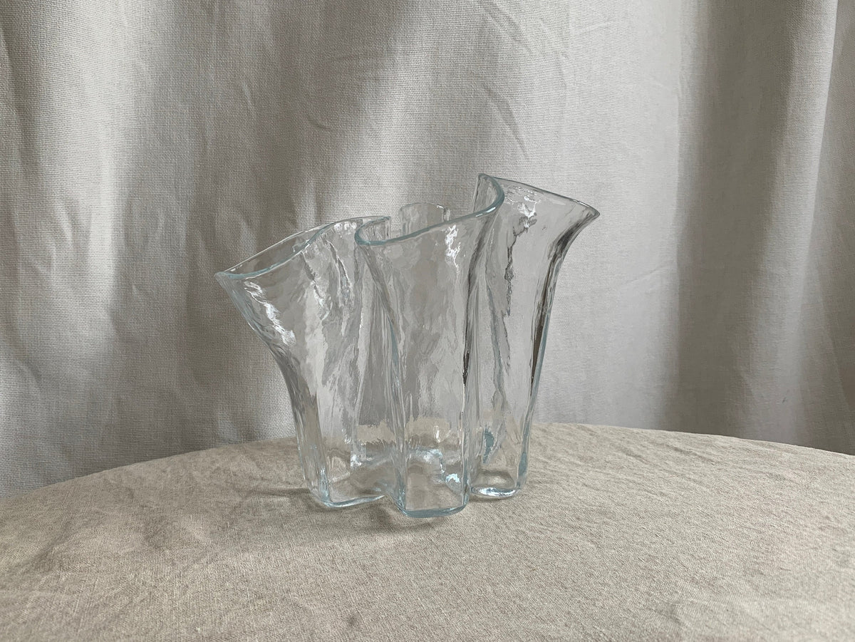 MUURLA Finland Wavy Handkerchief Glass Vase